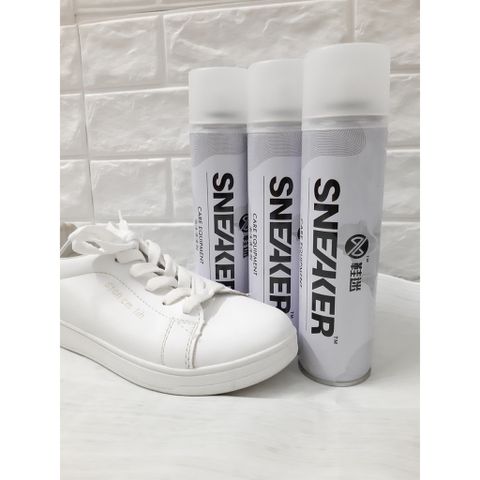 Chai Xịt Bọt Vệ Sinh Giày Sneaker 300ML - Dung Dịch Tẩy Rửa Nhanh Chóng, An Toàn, Không Cần Rửa Lại, Thích Hợp Với Nhiều Chất Liệu