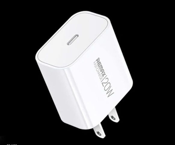 Cóc Sạc Nhanh Remax 20W RP-U133 - Sạc Tiết Kiệm Thời Gian Cho iPhone và Android, Thiết Kế Nhỏ Gọn, Tiện Lợi Mang Theo