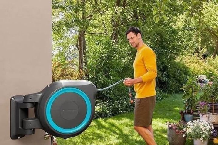 Vòi Tưới Cây Tự Động 20 Mét Gardena 18610-20 - Dễ Dàng Sử Dụng, 2 Chế Độ Phun, Giải Pháp Tưới Tiện Lợi Cho Vườn Nhà Bạn