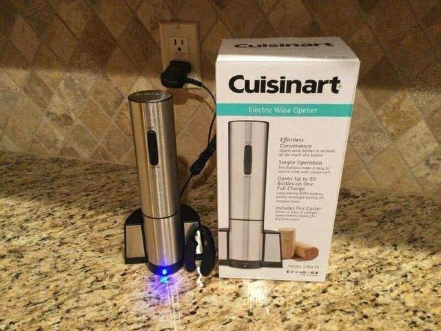 Mở Rượu Vang Tự Động Cuisinart CWO-25 - Dụng Cụ Nhà Bếp Thông Minh, Thiết Kế Gọn Nhẹ, Tối Đa 50 Chai Mỗi Lần Sạc