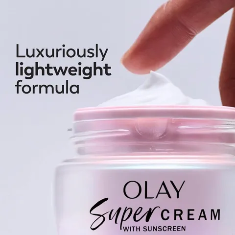 Kem dưỡng Olay ban ngày 5 in 1 dưỡng da Ban Ngày Super Cream With Sunscreen 50g