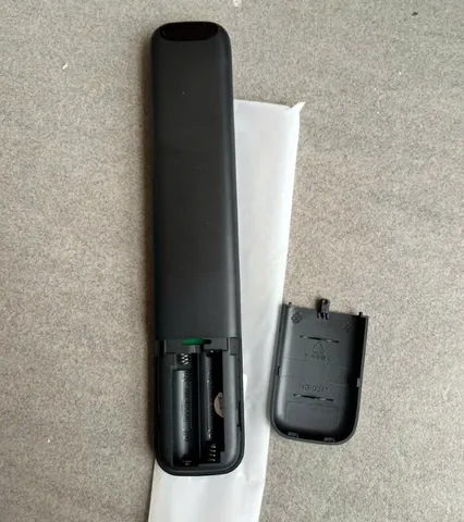 Điều Khiển Remote Tivi TCL Giọng Nói 3 Nút Trắng Dài Smart TV - Phiếm Bấm êm, Tặng Kèm Pin - Phụ Kiện Tivi Chính Hãng