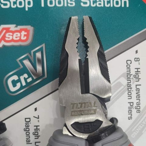 Bộ kìm điện, kìm cắt và kìm nhọn 3 chi tiết cao cấp Total - Dụng cụ tiện ích bằng thép CR-V cho hiệu suất cao