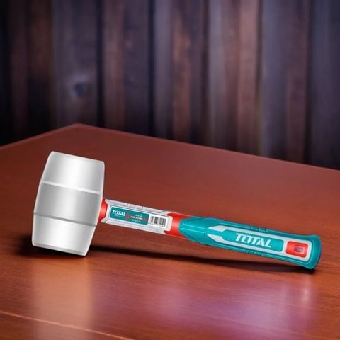 Búa Cao Su Trắng 220g Total THRUH6908 - Dụng Cụ Thao Tác An Toàn, Không Bắn Tia Lửa, Đầu Búa Mềm, Tay Cầm Thiết Kế Độc Đáo
