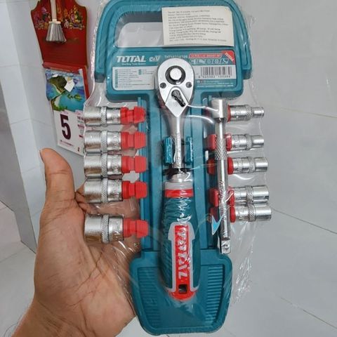 Bộ Cờ Lê Tự Động và Đầu Tuýp 12 Chi Tiết 1/4