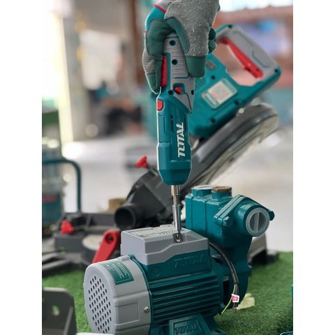 Máy Siết Vít Không Dây 4(V) Total TSDLI04425 - Bao Gồm 20 Mũi Khoan Cr-V + Đèn Làm Việc Tích Hợp, Tiện Dụng Cho DIY