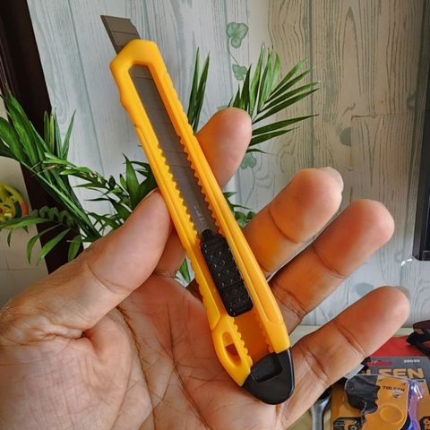 Dao Rọc Giấy TOLSEN 9x80MM SK7 Siêu Bén với Vỏ Nhựa ABS - Dụng Cụ Tiện Ích Hoàn Hảo cho Văn Phòng và Nghệ Thuật