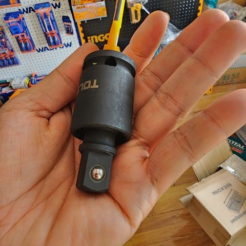 Đầu Nối Lắc Lé Đen 1/2