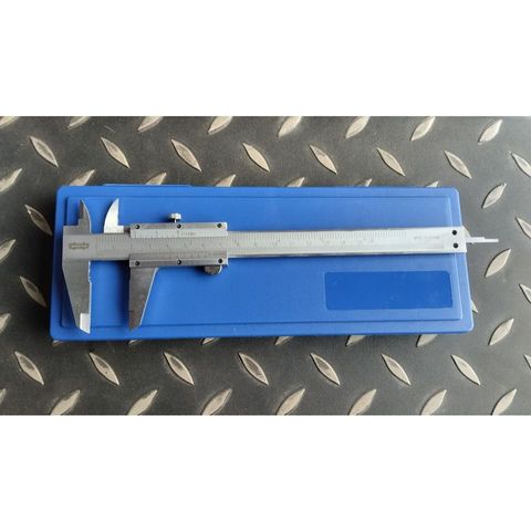 Thước Cặp 150mm Wadfow WVC1B15 - Dụng Cụ Đo Lường Thép Carbon Chính Xác, Hệ Mét và Inch, Hộp Đựng Tiện Lợi