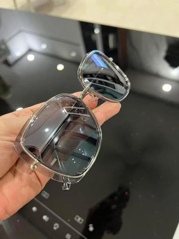 Kính Mecerdes-Benz Chính Hãng - Kính Mát Sang Trọng Phản Quang Bảo Vệ Tia UV, Phù Hợp Đi Biển và Dạo Phố