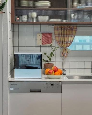 Máy rửa thực phẩm Hurom UC-B01FWH - Công nghệ siêu âm 3 chức năng, loại bỏ 99,99% chất độc, made in Korea, dung tích 10L