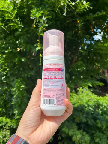 Gel Tắm Vệ Sinh Phụ Nữ Femfresh Foam Wash Bơ Shea & Sữa Yến Mạch 150ml - Dưỡng ẩm, Cân bằng pH, Thân thiện với vi sinh vật
