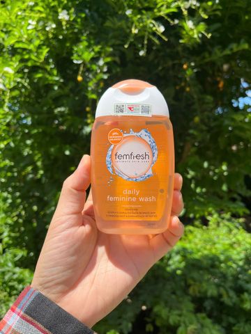 Dung Dịch Vệ Sinh Phụ Nữ Femfresh Daily Wash 150ml - Kháng Khuẩn, Dưỡng Ẩm, Hương Thơm Tự Nhiên, An Toàn cho Vùng Kín