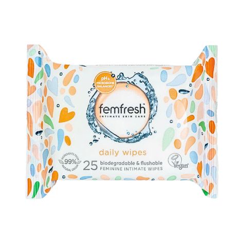 Khăn ướt Femfresh Vệ Sinh Vùng Kín Hàng Ngày - 25 Tờ Chiết Xuất Tự Nhiên, Kháng Khuẩn, Hỗ Trợ Cân Bằng pH, Có Thể Xả Vào Bồn Cầu