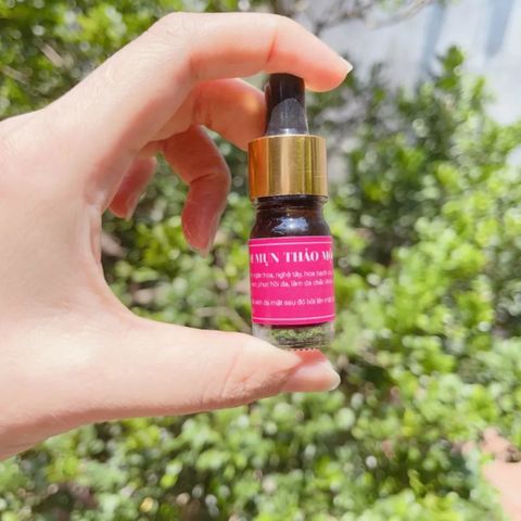 Serum Giảm Mụn Thâm 5 Trong 1 - Hiệu Quả Sau 7 Ngày, Cấp Ẩm, Phục Hồi Da Từ Thành Phần Thiên Nhiên, An Toàn Cho Da Nhạy Cảm