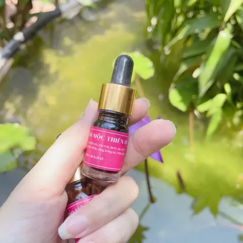 Serum Giảm Mụn Thâm 5 Trong 1 - Hiệu Quả Sau 7 Ngày, Cấp Ẩm, Phục Hồi Da Từ Thành Phần Thiên Nhiên, An Toàn Cho Da Nhạy Cảm