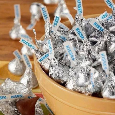 Kẹo Socola Kisses Hershey 1,58 Kg - Socola Sữa Nguyên Chất Thơm Ngon, Quà Tặng Lý Tưởng Cho Mọi Dịp