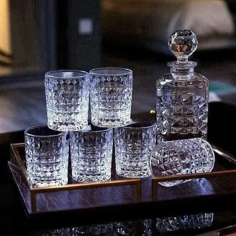 Bộ Bình Rượu Thủy Tinh Bohemia Diamond Cut - Bao Gồm 1 Bình 0,7L và 6 Cốc 230ml, Pha Lê Cao Cấp Chịu Nhiệt Tốt