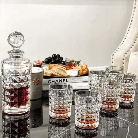 Bộ Bình Rượu Thủy Tinh Bohemia Diamond Cut - Bao Gồm 1 Bình 0,7L và 6 Cốc 230ml, Pha Lê Cao Cấp Chịu Nhiệt Tốt