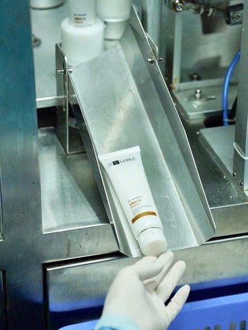 Sữa Rửa Mặt Vxebra Cho Da Nhạy Cảm – Làm Sáng Da, Kiểm Soát Dầu, Ngừa Mụn 100g | Dịu Nhẹ, An Toàn cho Mọi Loại Da