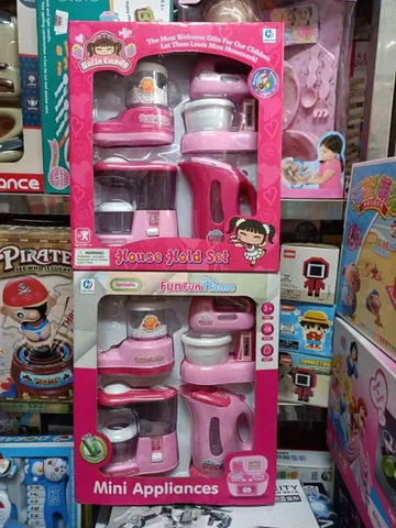 Bộ đồ chơi gia đình Hello Kitty House hold set gồm 4 món đồ gia dụng có đèn và âm thanh YH858-3 giao ngẫu nhiên