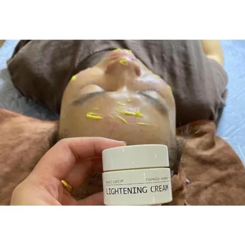 Kem peel Vitamin A 5% Innoaesthetics Inno LIGHTENING Tái Tạo Đều Màu Da Giảm Thâm Mụn
