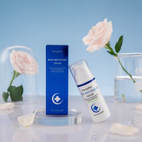 Kem dưỡng ẩm phục hồi chống lão hóa và ánh sáng xanh cho da PHARMAFORM Blue Revitalize 30ml