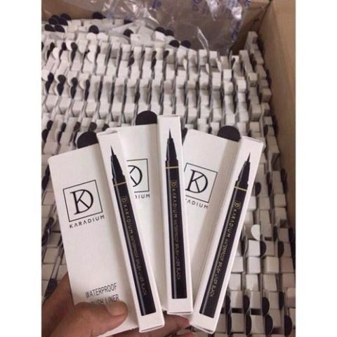 Bút Kẻ Mắt Nước Karadium - Kẻ mắt dạ siêu mảnh Karadium Waterproof Brush Liner Black chống nước vỏ trắng