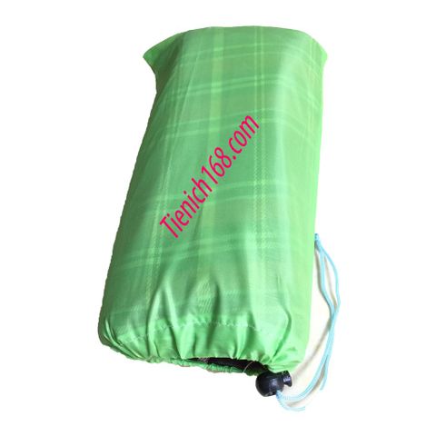 Tấm Bạt Picnic Cao Cấp 1.8m x 1.6m Kẻ Caro - Chống Thấm, Tiện Lợi Cho Dã Ngoại, Du Lịch, Sạch Sẽ & Gọn Gàng