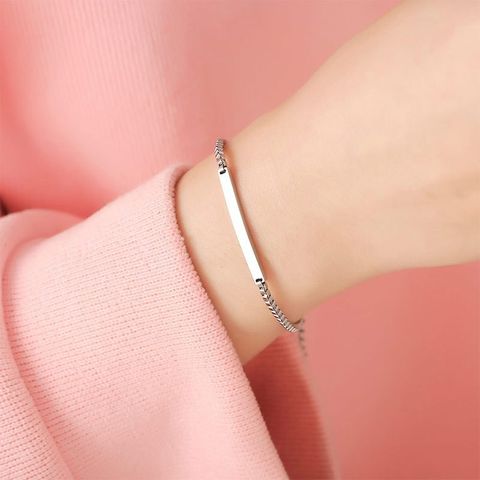 Vòng Tay Đôi Khắc Tên Màu Bạc Không Gỉ - Quà Tặng Tình Yêu Cho Cặp Đôi Nam Nữ - Lắc Tay Unisex Tại TITAN Shop