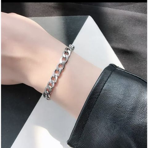 Lắc Tay Nam Titan Cao Cấp 5mm - Phong Cách Mạnh Mẽ, Chất Liệu Bền Bỉ, Thiết Kế Thời Thượng - Quà Tặng Ý Nghĩa Cho Phái Mạnh