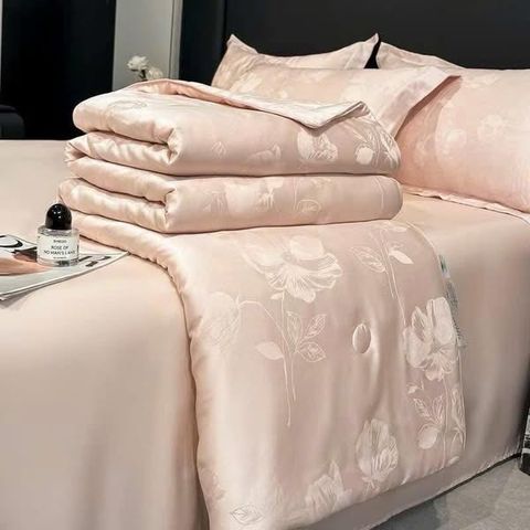 Bộ chăn ga gối Tencel Jacquard Cao Cấp - Chất Liệu Siêu Mềm, Thoáng Mát, An Toàn Cho Làn Da Nhạy Cảm - Giấc Ngủ Ngọt Ngào Hàng Đêm
