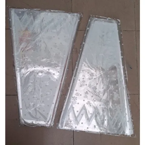 Túi Kiếng Bó Hoa 7 Bông Trắng - 1 Xấp (100 Tờ) Kiếng Trong Suốt Đựng Hoa Thiên Nhiên, Dành Cho Trang Trí Nhà Cửa