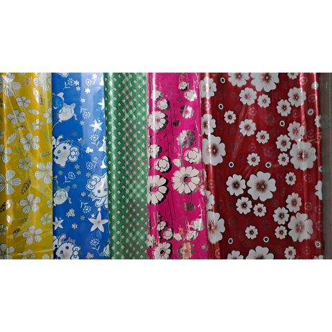 Giấy Kiếng Gói Quà Dày - 1 Xấp 100 Tờ, Mặt Bạc và Mặt In Màu, Kích Thước 50x70cm & 70x100cm, Xuất Xứ Việt Nam