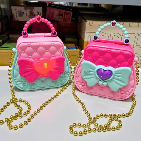 Túi Xách Công Chúa Thời Trang Cho Bé Kèm Bộ Trang Điểm Mini Đèn LED - Đồ Chơi Phát Triển Sáng Tạo Cho Bé Gái
