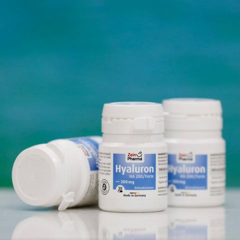 Viên uống Hyaluron Forte HA 200mg cấp  nước cấp ẩm cho làn da căng bóng.