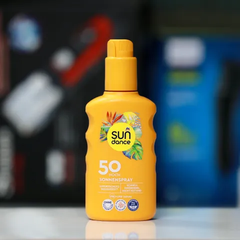 Kem chống nắng Sundace dạng xịt với chỉ số chống nắng SPF50