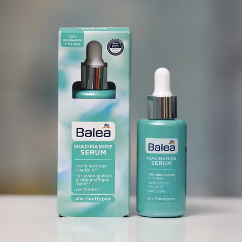 Serum Balea Niacinamide cho bề mặt da mịn màng hơn và hỗ trợ làn da rõ rệt, 30ml