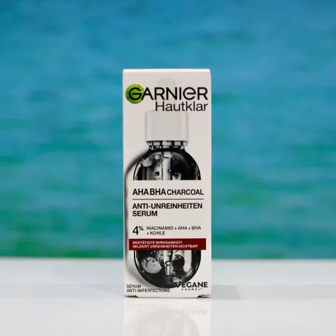 Huyết thanh Garnier AHA + BHA than hoạt tính 30ml - Giải pháp làm sạch sâu, kiểm soát dầu nhờn, giúp da sáng khỏe hơn