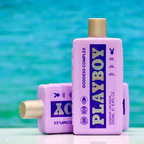 Sữa tắm Playboy GODDESS COMPLEX 250ml - 3in1 Unisex Tắm, Rửa Mặt, Gội Đầu, Mùi Đào và Hạt Tiêu Hồng Thơm Ngát