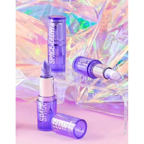Son gió thay đổi màu Essence - SPACE GLOW COLOR CHANGING LIPSTICK
