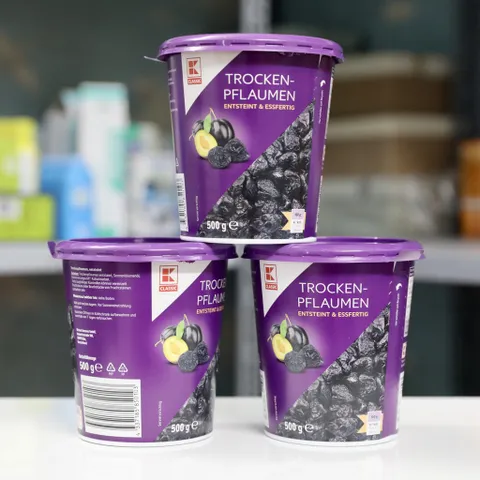 Mận đen sấy khô Trocken Pflaumen Entsteint & Essfertig - Thiết kế dạng hộp đẹp, sang trọng và lịch sự.
