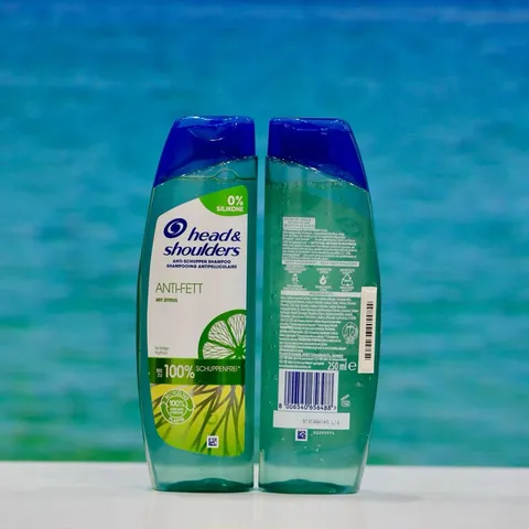 Dầu gội đầu Head & Shoulders Anti -Fett với hương chanh có công thức đặc biệt giúp làm sạch da đầu