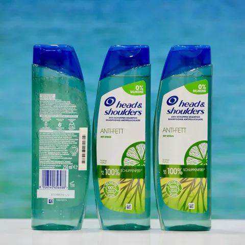 Dầu gội đầu Head & Shoulders Anti -Fett với hương chanh có công thức đặc biệt giúp làm sạch da đầu