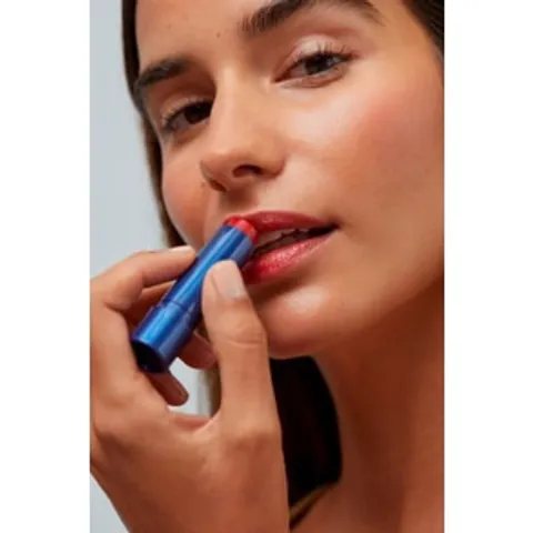 Spon dưỡng môi Labello Lippenpflege Caring Beauty Red, 4,8 g