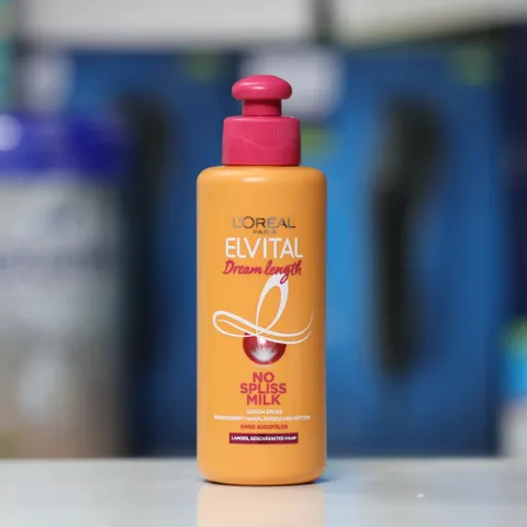 Kem dưỡng tóc Loreal Evital hay còn được gọi là dầu xả khô. Dùng siêu thích và thơm mượt!