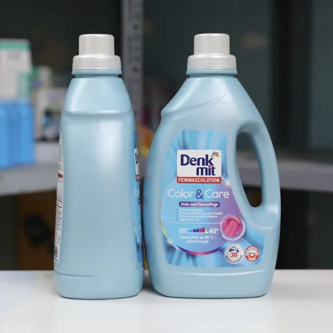 Chai Nước GIẶT - XẢ ( 2 in 1) Denkmit của Đức - Dành cho quần áo màu, chai 1.5 lít