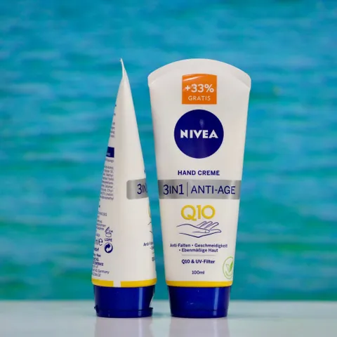 Kem dưỡng tay Nivea Handcreme Anti Age Q10