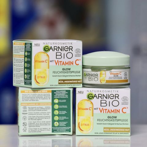 Kem Dưỡng Ẩm Ban Ngày GARNIER BIO Vitamin C GLOW - Chăm Sóc Da Đều Màu Sáng Khỏe, Giảm Thâm Nám, 50ml