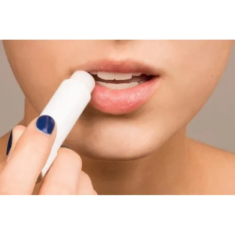 Son Dưỡng Môi Labello Original - Giữ Ẩm 24H, Chống Nứt Nẻ, Dưỡng Ẩm Với Tinh Dầu Jojoba, Sản Phẩm Chăm Sóc Môi Hàng Ngày